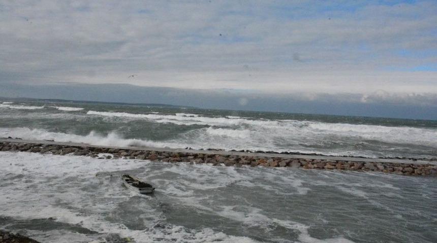 Karadeniz&rsquo;de Fırtına