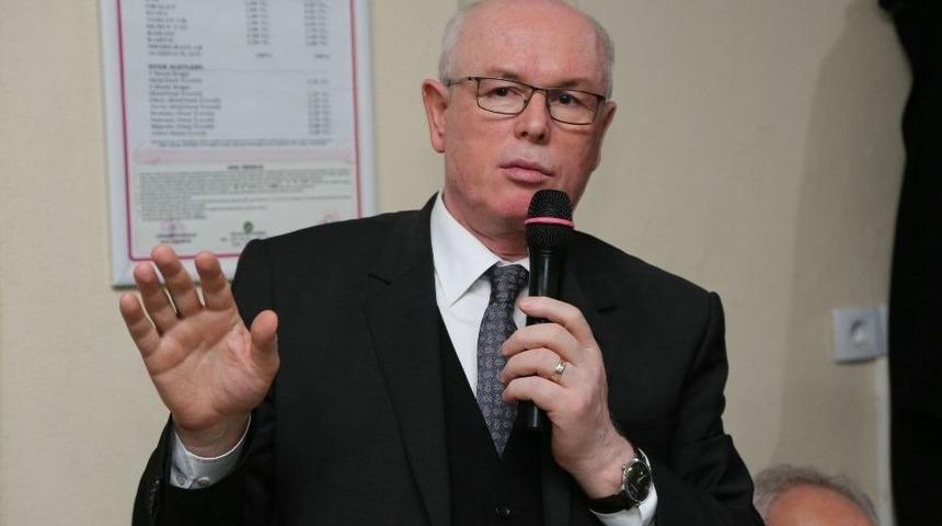 Halk Sokaklardaki Kazılardan Rahatsız