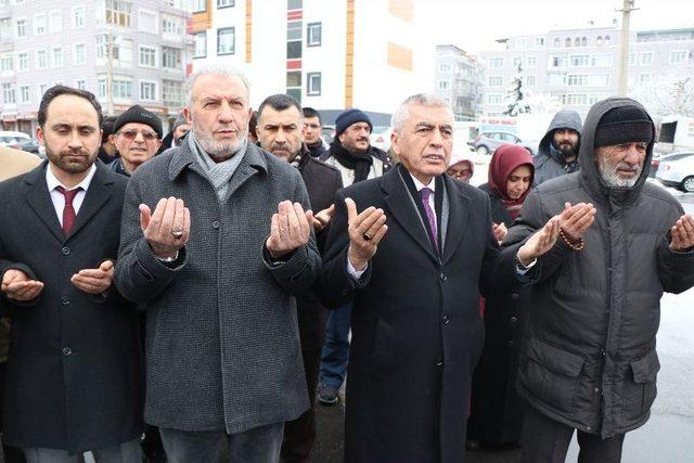 10 Tır Yardım Malzemesi Suriye’ye Gönderildi