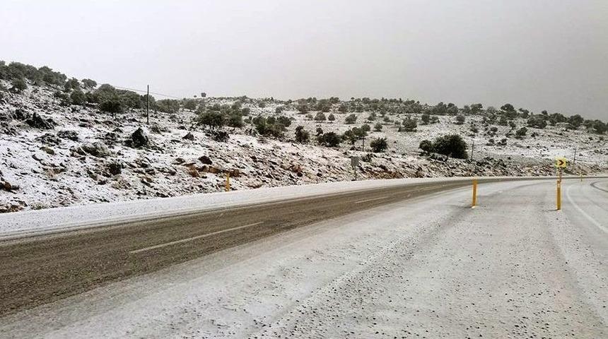 Araban&rsquo;a Yılın İlk Karı Yağdı
