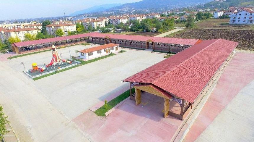 Yenik&ouml;y Kapalı Semt Pazarı A&ccedil;ılışı Bekliyor