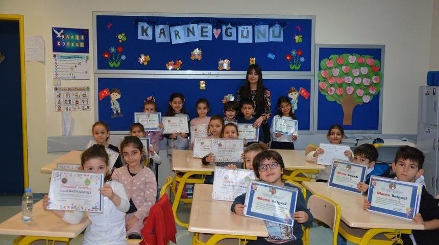 Gaziantep Kolej Vakfı&rsquo;nda Karne Coşkusu
