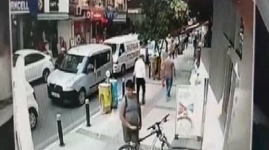 Babasının Doğum G&uuml;n&uuml;nde Hediye Ettiği Bisikleti B&ouml;yle &Ccedil;alındı