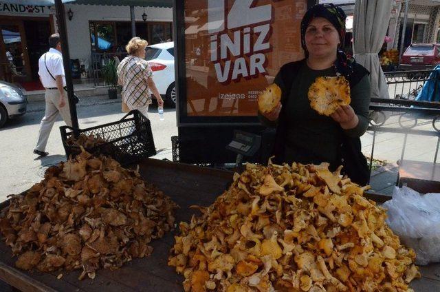 ‘tavuk Tirmidi’ Tezgahlarda Son Günlerini Yaşıyor