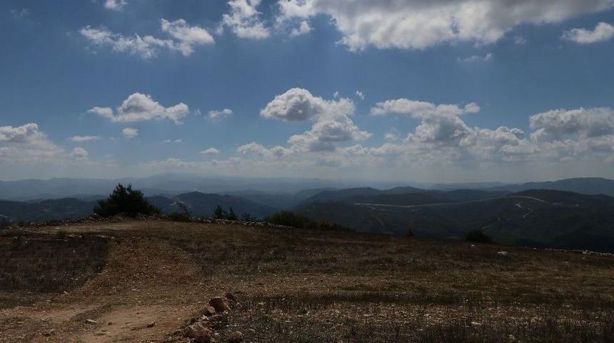 Yayladağı Sınırı Sakin Bir G&uuml;n Yaşıyor