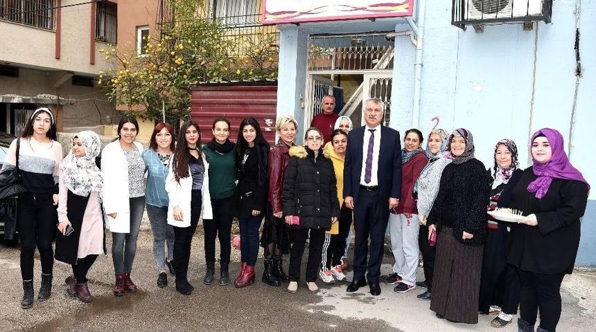 Karalar: "kadınlar Kendi Ayakları &Uuml;zerinde Durmalı"