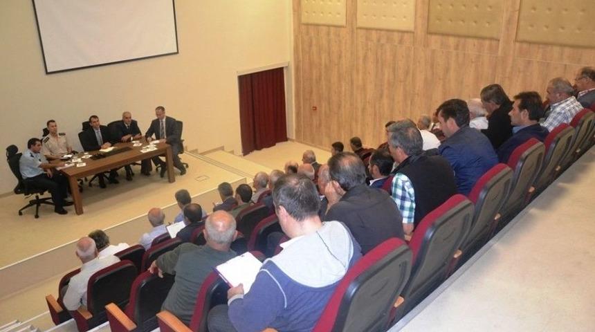 Altınova&rsquo;nın Meseleleri Masaya Yatırıldı