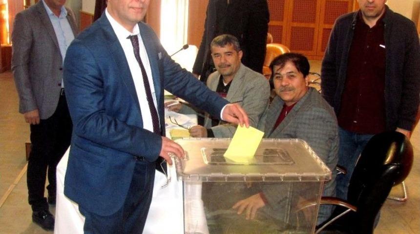 Araban Esnaf Odası Başkanı Karakuş G&uuml;ven Tazeledi