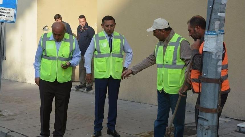 Başkan K&ouml;ksoy, G&uuml;n&uuml;n İlk Işıklarıyla Temizlik &Ccedil;alışmalarını Denetledi