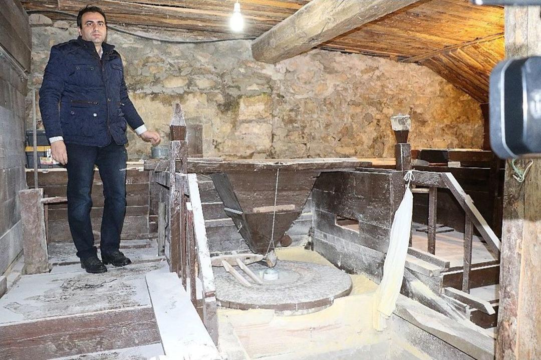 (&ouml;zel) 200 Yıllık Tarihi Değirmen İlk G&uuml;nk&uuml; Gibi Hizmet Veriyor