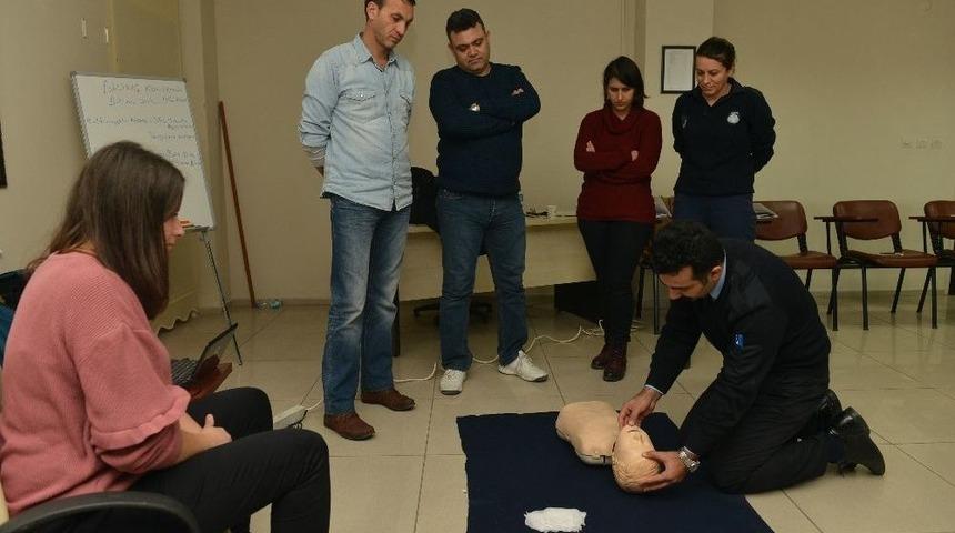 &Ccedil;iğli&rsquo;de Belediyenin İlk Yardım Ekibi G&ouml;reve Hazır