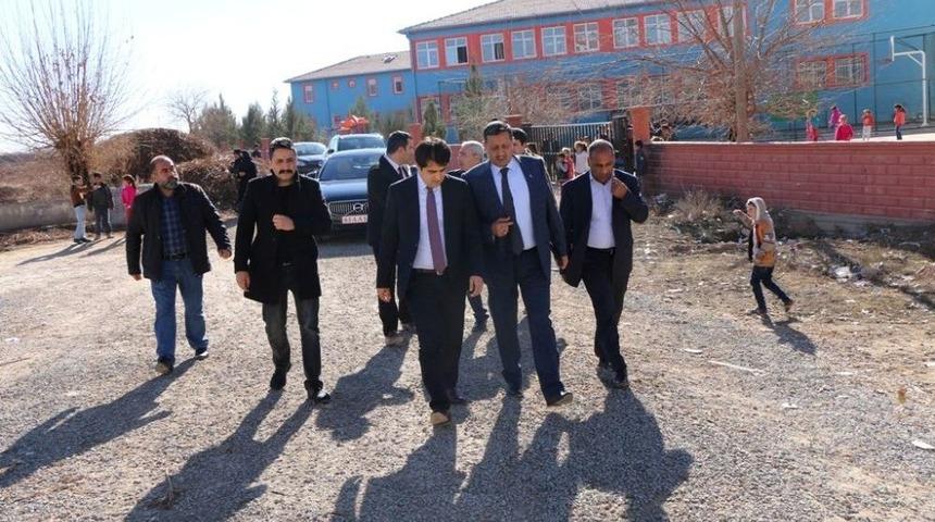 Kaymakam &Ccedil;elik Ve Başkan &Ouml;zyavuz Okulları Ziyaret Etti