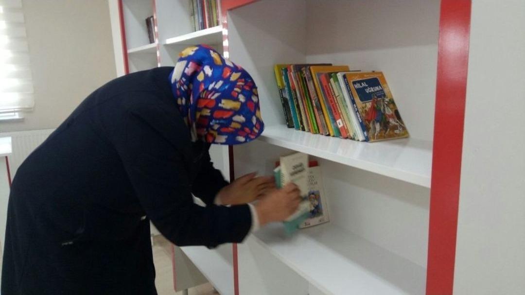 Şehitlerin İsimleri Artık K&uuml;t&uuml;phanelerde De Yaşayacak