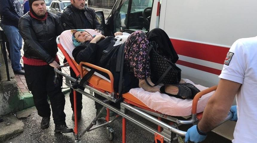 Motosiklet Hastane &Ouml;n&uuml;nde Yayaya &Ccedil;arptı