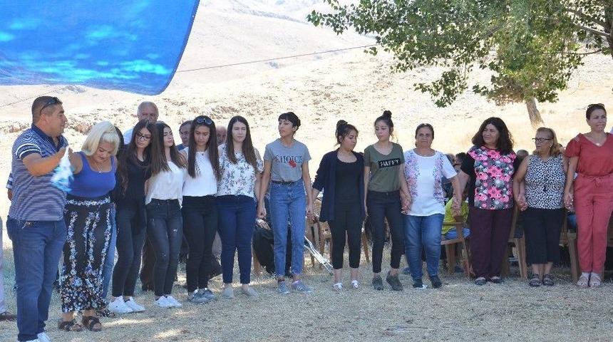 40 Yıl &Ouml;nce Terk Ettikleri Ata Yurtlarına Ş&ouml;lenle D&ouml;nd&uuml;ler