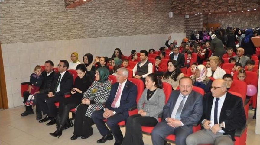 Neşe Özhaseki Karne Dağıttı