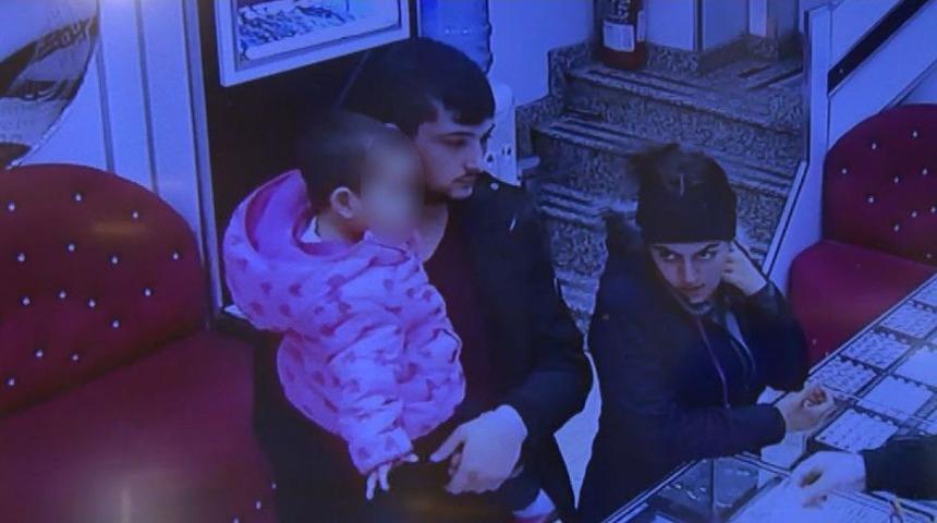 Dolandırıcılar Sahte Altın Değiştirirken Yakayı Ele Verdi