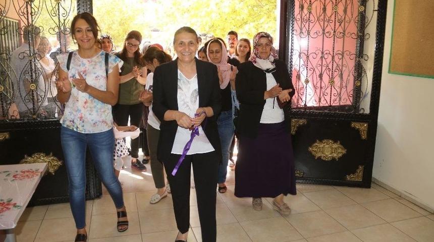 Ferzad Kemenger K&uuml;t&uuml;phanesi Kitapseverleri Bekliyor