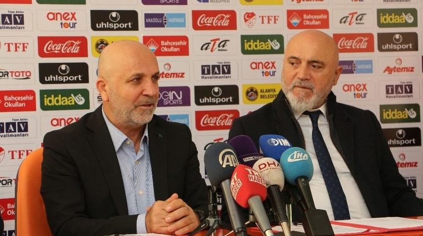 A. Alanyaspor, Hikmet Karaman&rsquo;la S&ouml;zleşme İmzaladı