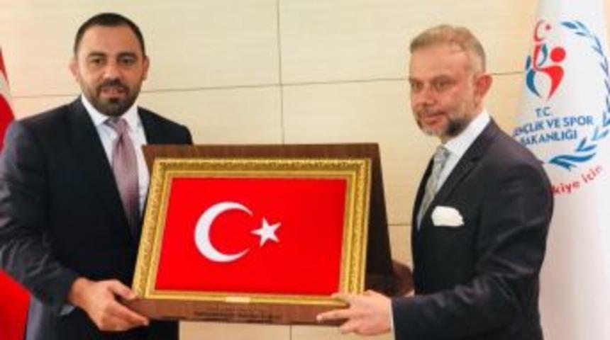 Başkan Ert&uuml;rk&rsquo;ten Efsane G&uuml;reş&ccedil;iye Ziyaret