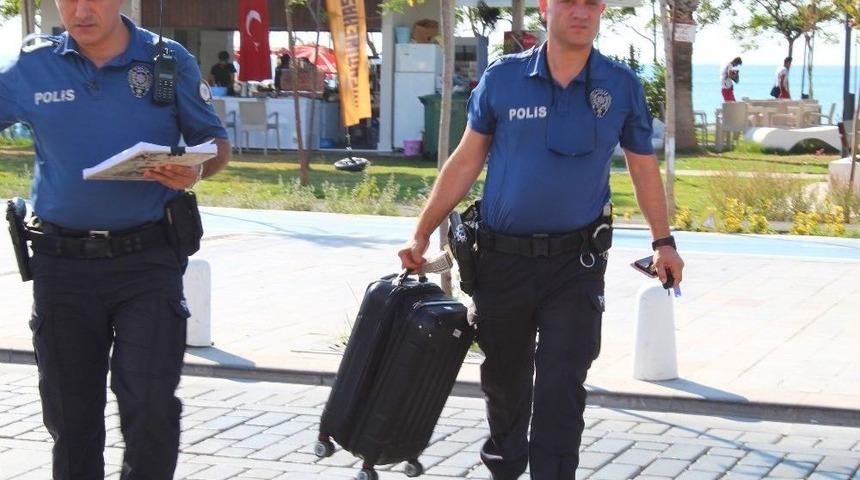 Gece Denize Girip Kaybolan Gencin Cesedi Bulundu