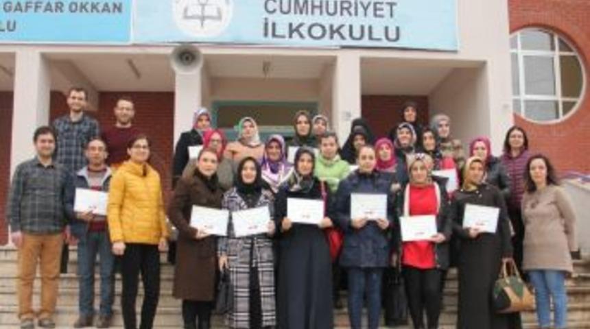 Veliler, &Ccedil;ocukları İ&ccedil;in Kitap Okudu