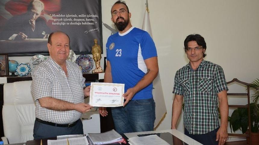 Galatasaray&rsquo;a Transfer Olan Kodal, Efeler Belediyesini Gururlandırdı