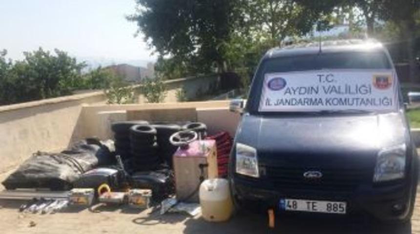 Organizat&ouml;rler Jandarmadan Ka&ccedil;amadı