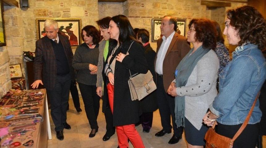 S&ouml;keli Kadınlardan Kuşadası&rsquo;nda Deri Tasarım Sergisi