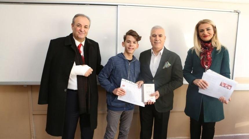 Bozbey’den Öğrencilere Tatilde Kitap Okuyun Tavsiyesi