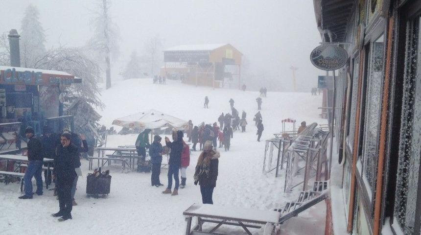 Kartepe&rsquo;de Kar Yağışı Yeniden Başladı