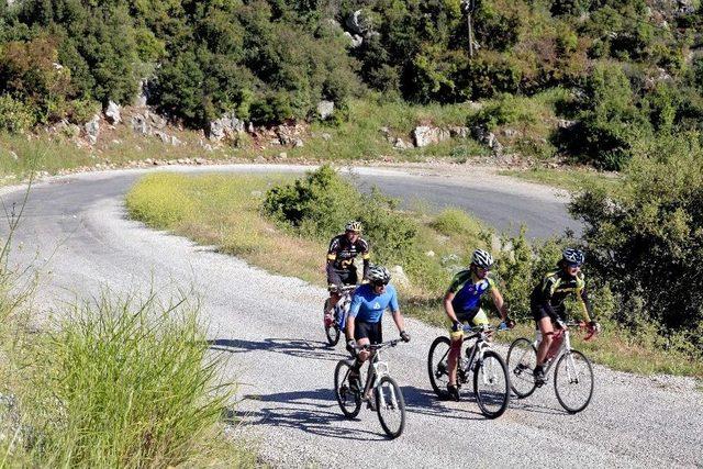 Marmaris, Avrupa’da Yılın Bisiklet Rotalarına Aday Gösterildi