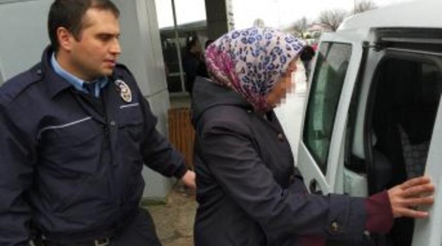 Marketen Hırsızlık Yapan Iraklı Kadın G&ouml;zaltına Alındı