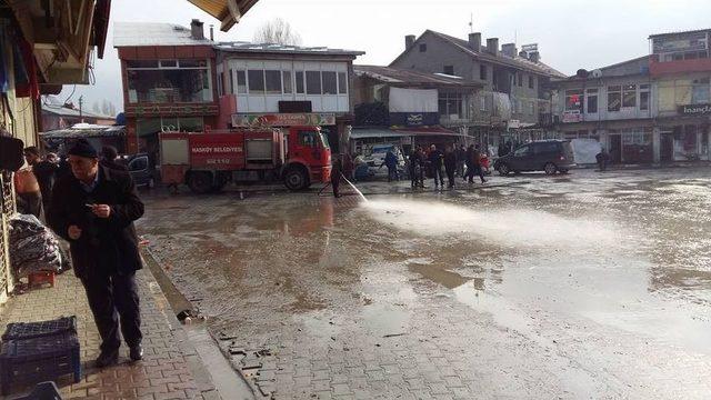Hasköy’de Yol Yıkama Çalışması 1