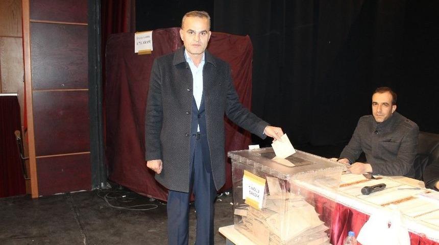 Tahsin &Ccedil;atan G&uuml;ven Tazeledi
