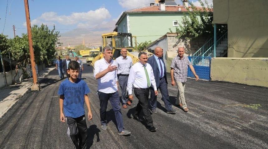 Başkan Cabbar Sıcak Asfalt &Ccedil;alışmalarını Yerinde İnceledi