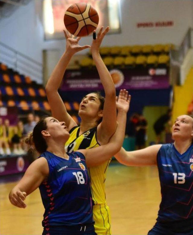 Bayanlar Basketbol Ligi'nde Kupa Heyecanı