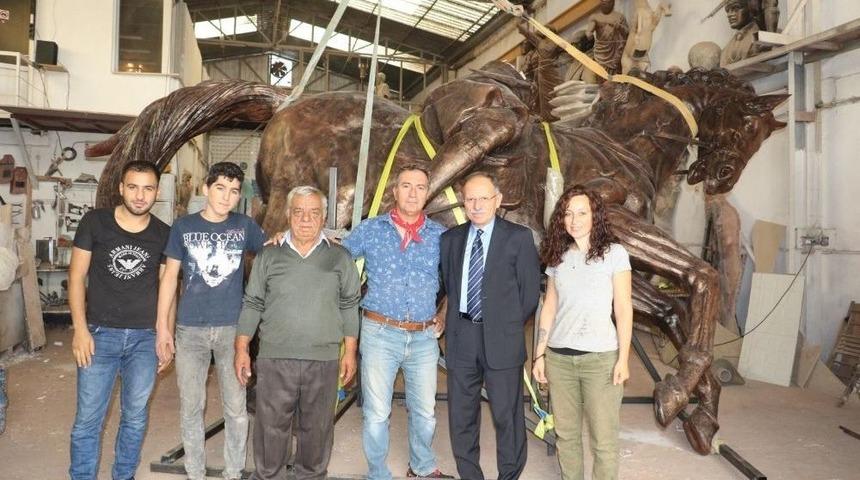 G&ouml;rdesli Makbule Heykeli Tamamlanmak &Uuml;zere