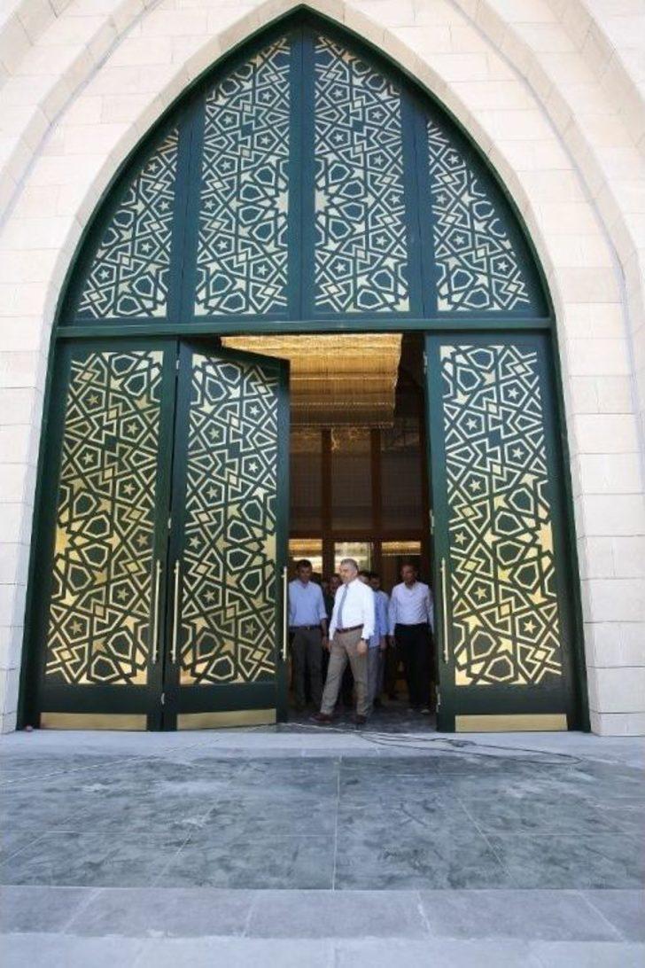 Başkan Çelik Asri Mezarlıkta İncelemelerde Bulundu G5