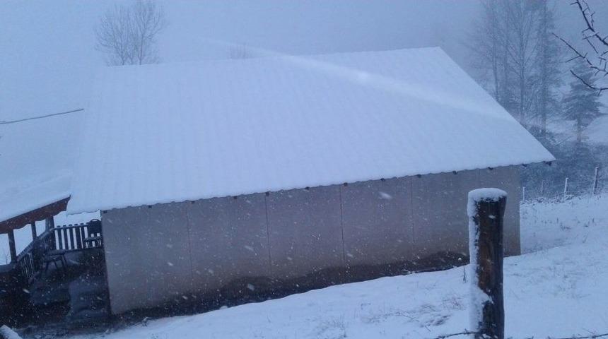 Sakarya&rsquo;nın Y&uuml;ksek Kesimleri Beyaza B&uuml;r&uuml;nd&uuml;