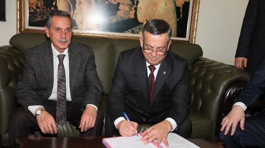 Erdemoğlu Ailesi Fen Lisesi Ve Sağlık Ocağı Yapacak