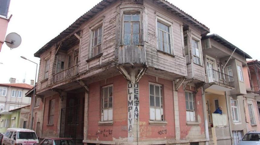 Vali&rsquo;den Kırkpınar Ağalarına &lsquo;konak&rsquo; &Ccedil;ağrısı