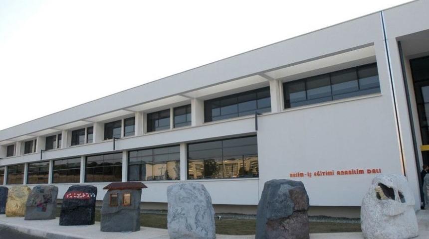 Öğretmen Adaylarının Gözdesi Uludağ Eğitim Fakültesi