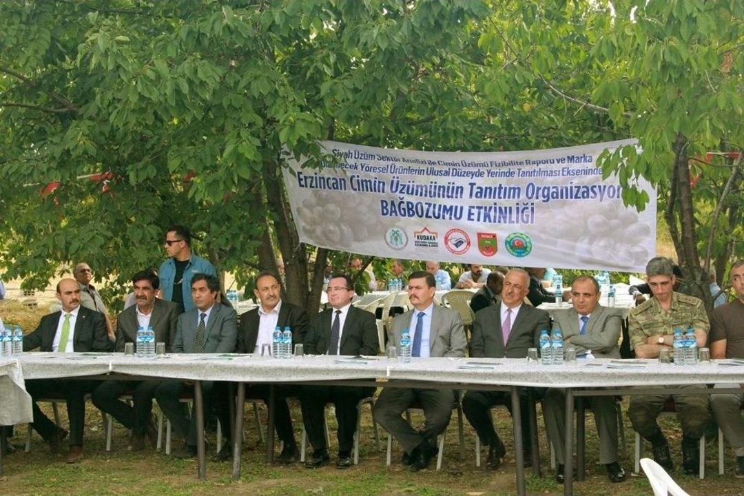 Kudaka&rsquo;dan Marka &Uuml;r&uuml;nlerin Yerinde Tanıtımı Stratejisi