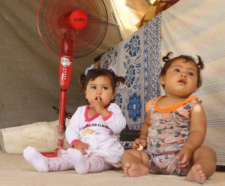 Esad’ın Bombalarından Kaçan Doğu Gutalı Ailelere Vantilatör Dağıtıldı G1