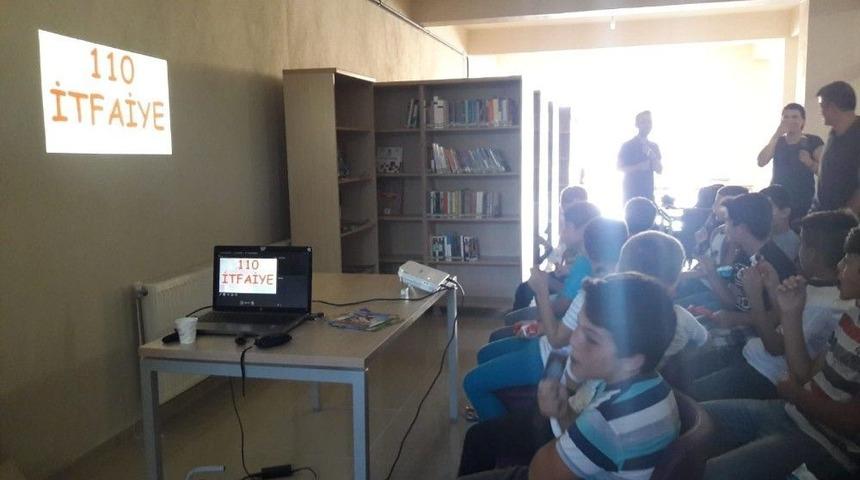 Kapaklı Halk Kütüphanesinde Çocuklara Yangın Eğitimi