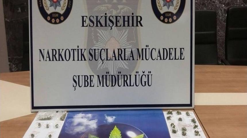 Yabancı Uyruklu Uyuşturucu Satıcıları Yakalandı