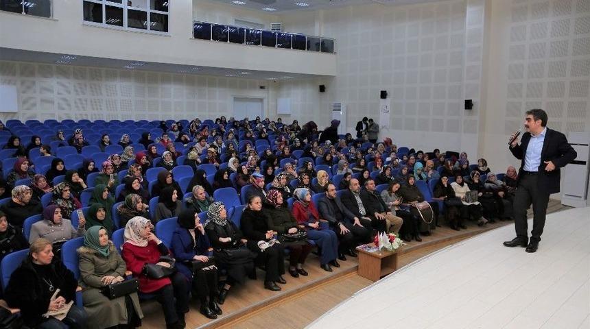 Dr. Şaban Kızıldağ: "hz. Hatice Rol Alınması Gereken Bir Kişiliğe Sahiptir"