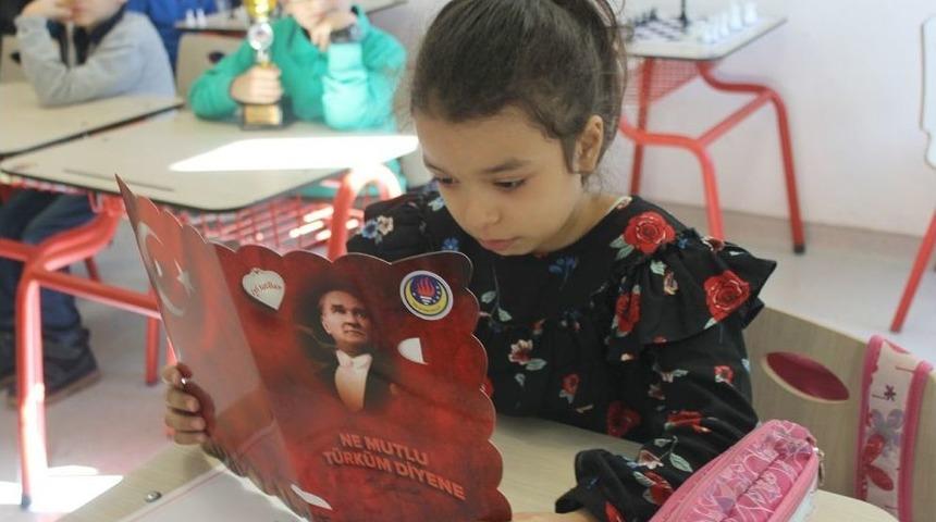 Şehit Kızından Buruk Karne Sevinci