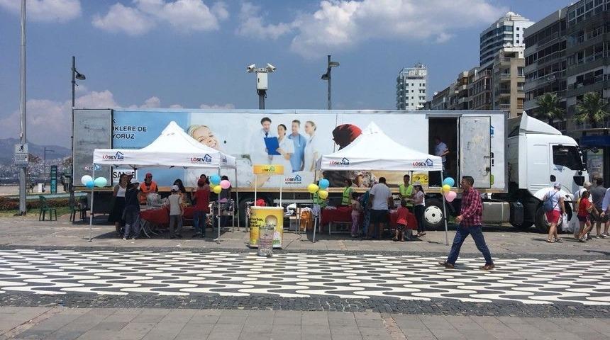 Lösev İyilikler Tır’ı İzmir’de